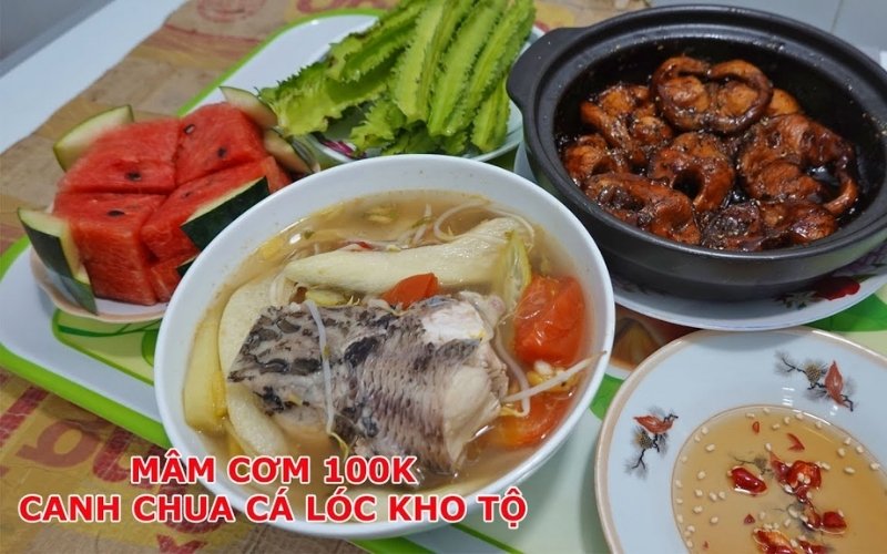 Canh chua cá lóc dễ nấu với me rau và cá tươi