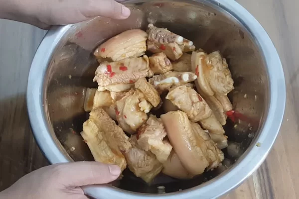 Chia sẻ cách nấu thịt kho tàu không cần nước dừa vẫn ngon 8 Lưu ý để nấu thịt kho tàu ngon